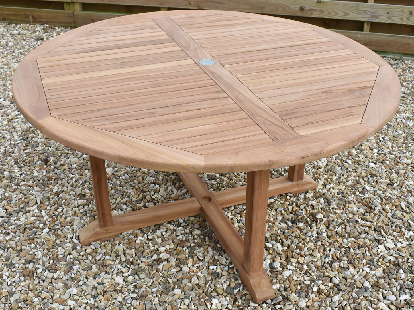 6 Seater Round Pedestal Teak Set with Henley Stacking Armchairs