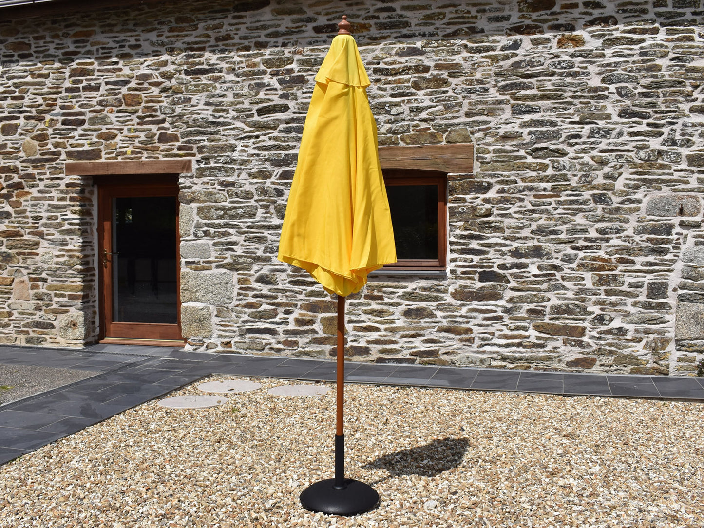 2.5 Parasol closed