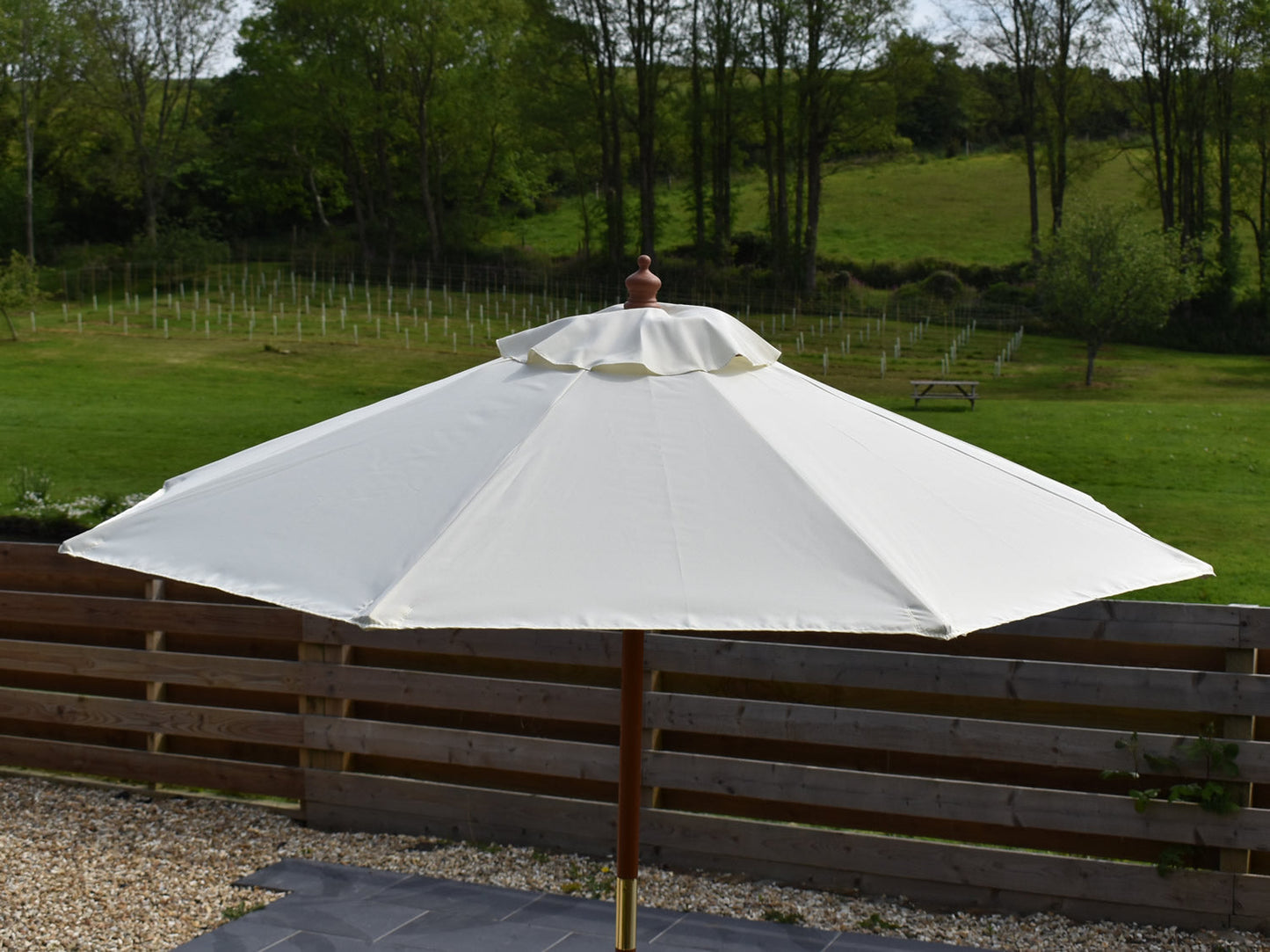 2m Octagonal parasol side view Natural