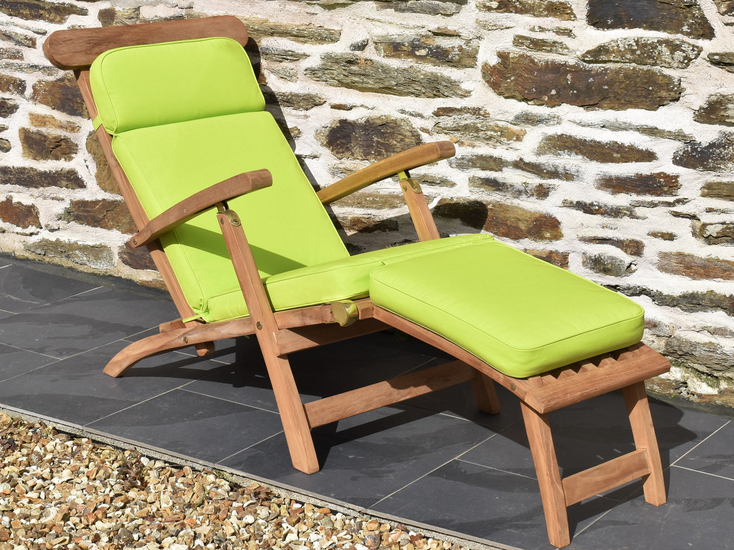 traditional garden steamer chair cushion in light green