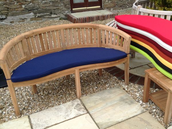 Classic dark blue cushion for curved banana garden bench