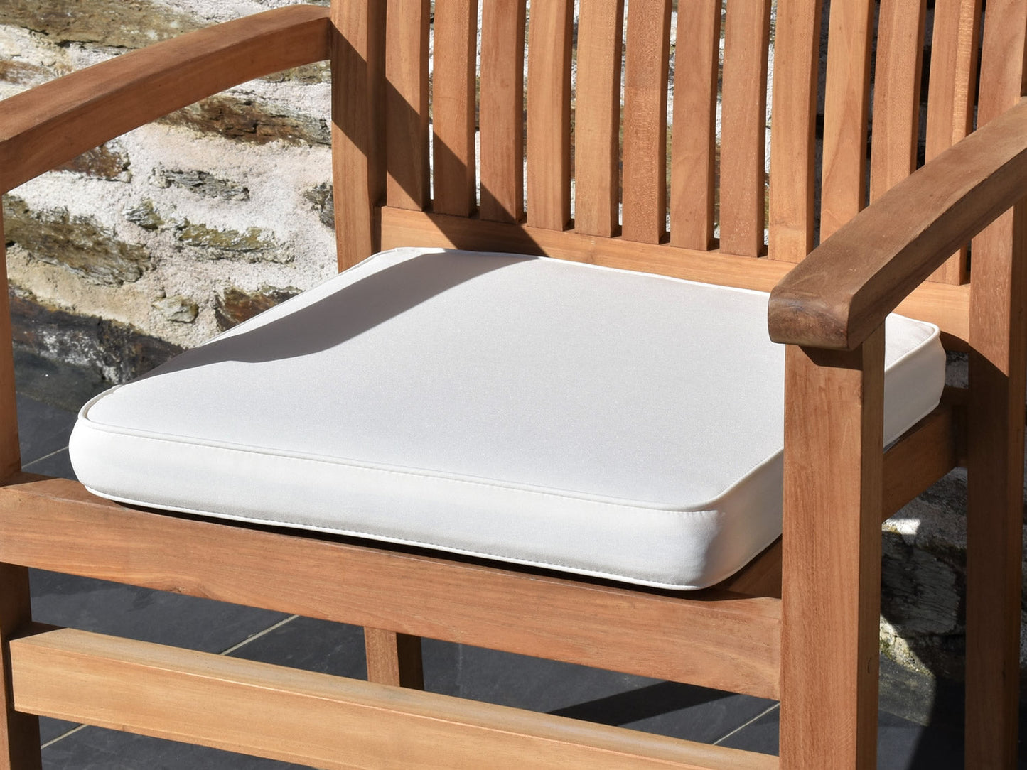 Large outdoor garden seat pad Natural, close view