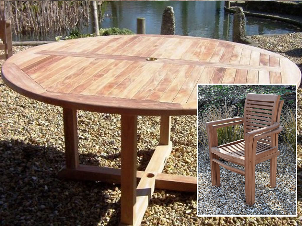 6 Seater Round Pedestal Teak Set with Newbury Stacking Armchairs