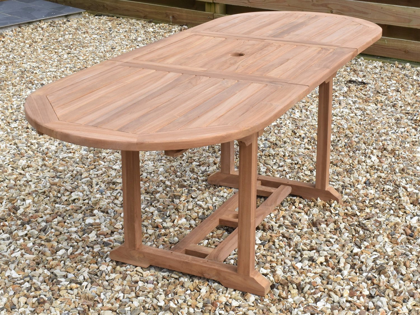 6 Seater Oval Extending Teak Set with Classic Folding Chairs