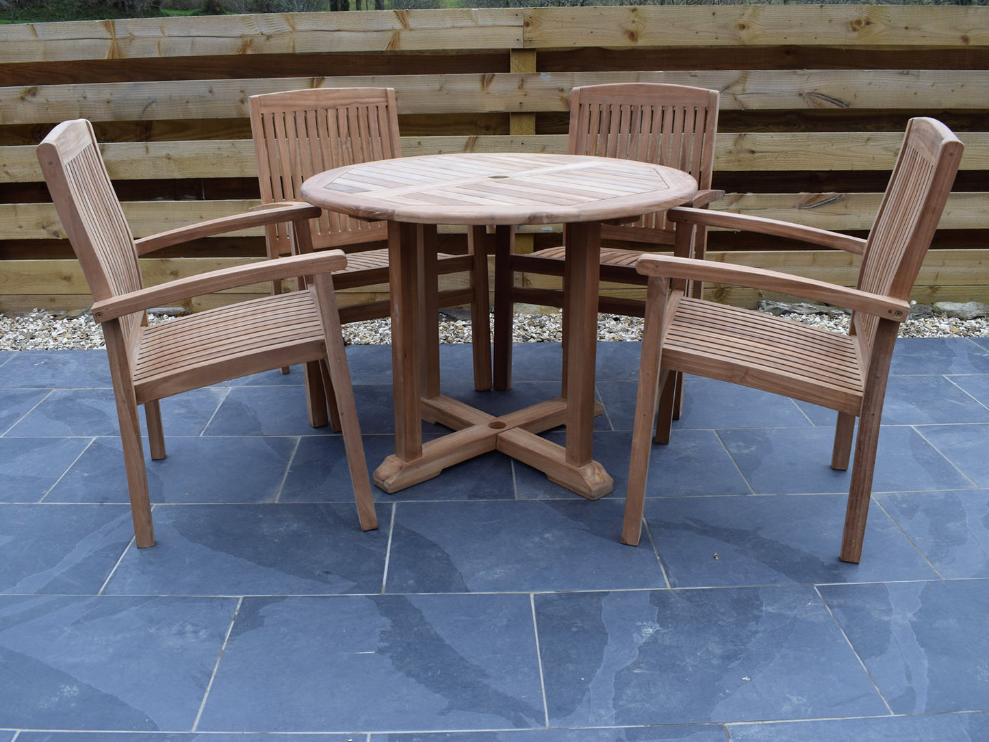 4 Seater Round Pedestal Teak Set with Henley Stacking Armchairs
