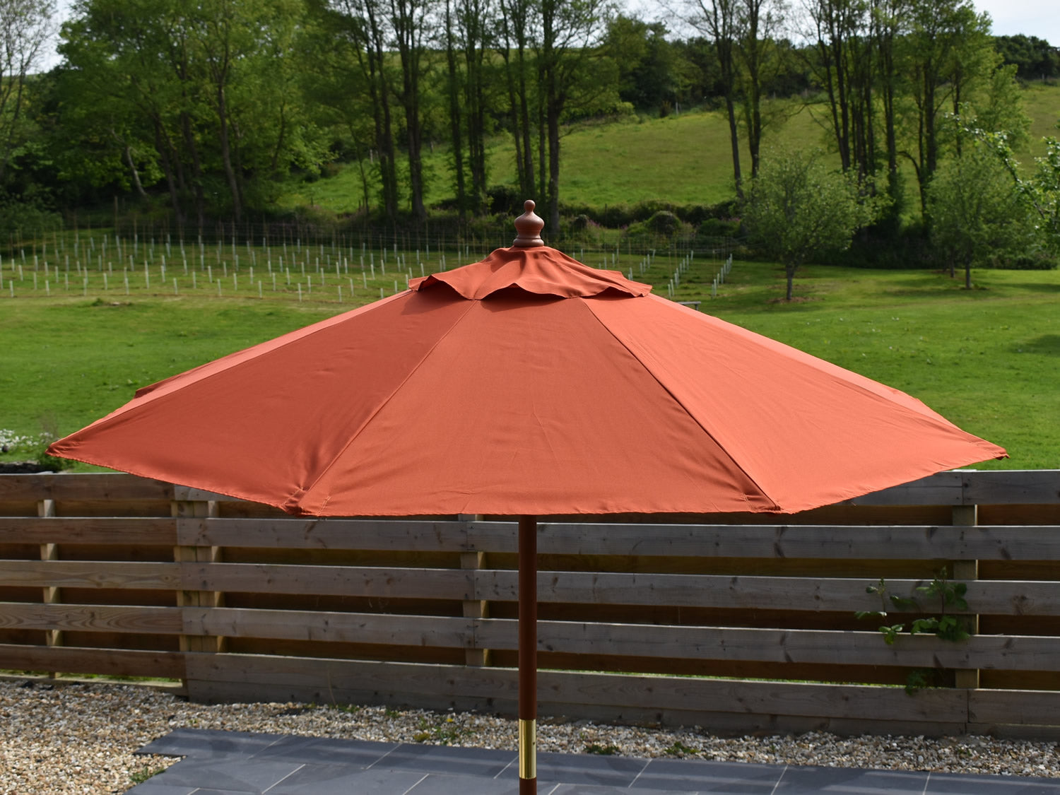 2m Octagonal parasol side view Terracotta