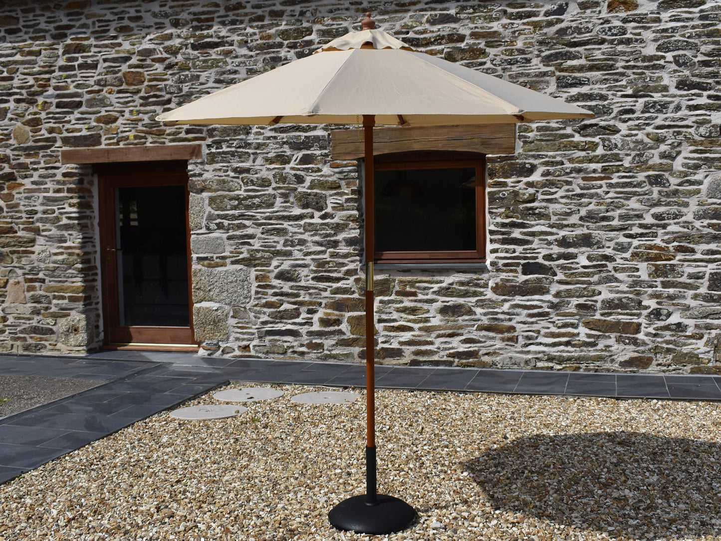 2m Octagonal parasol open Cappuccino