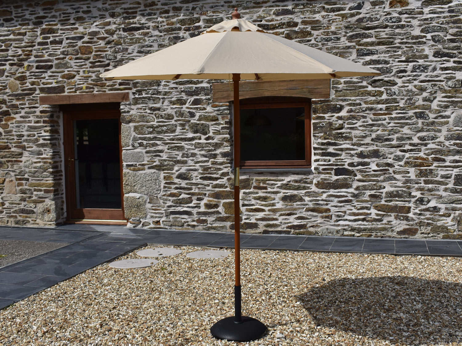 2m Octagonal parasol open Cappuccino