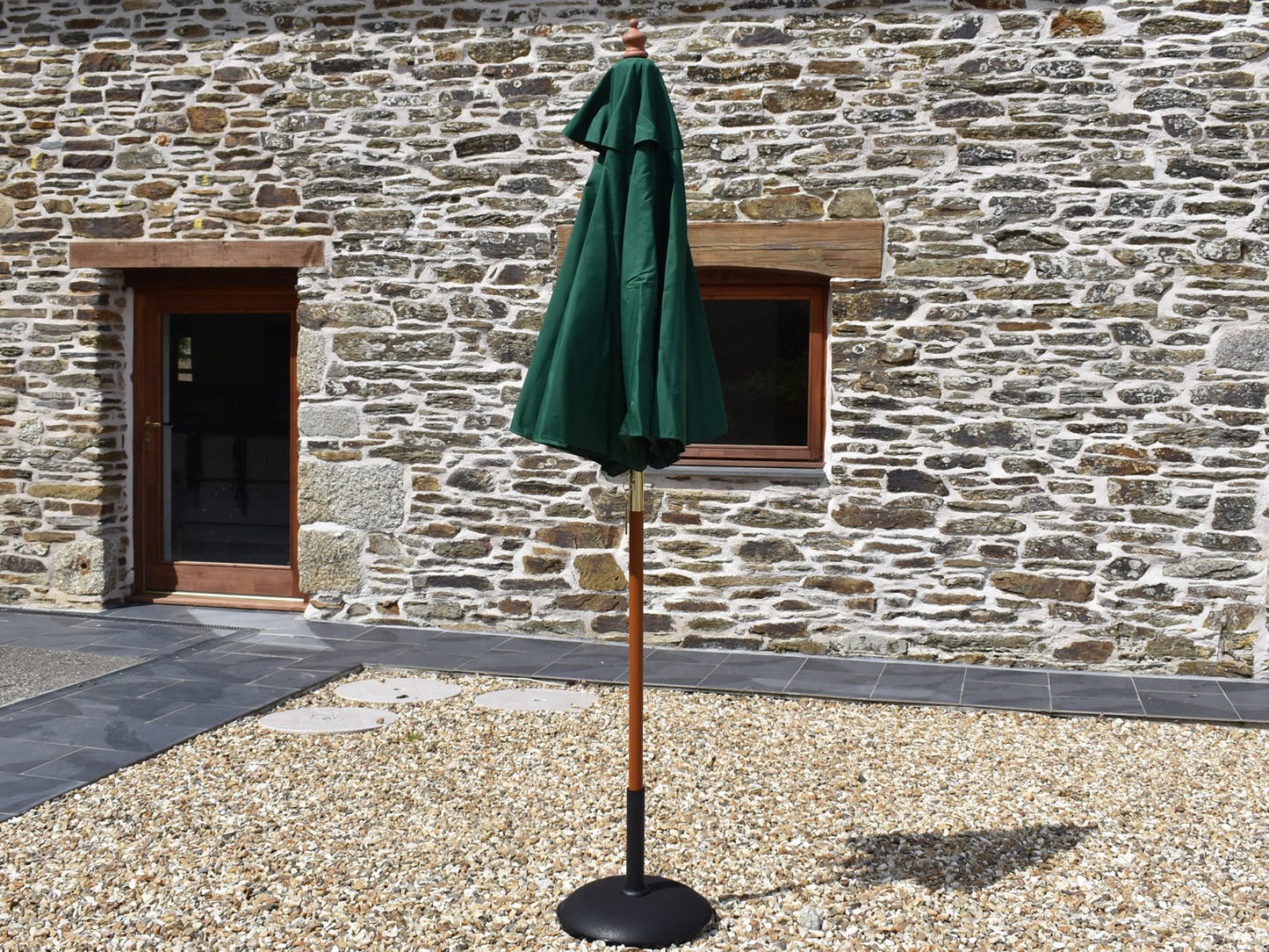 2m Octagonal parasol closed Green