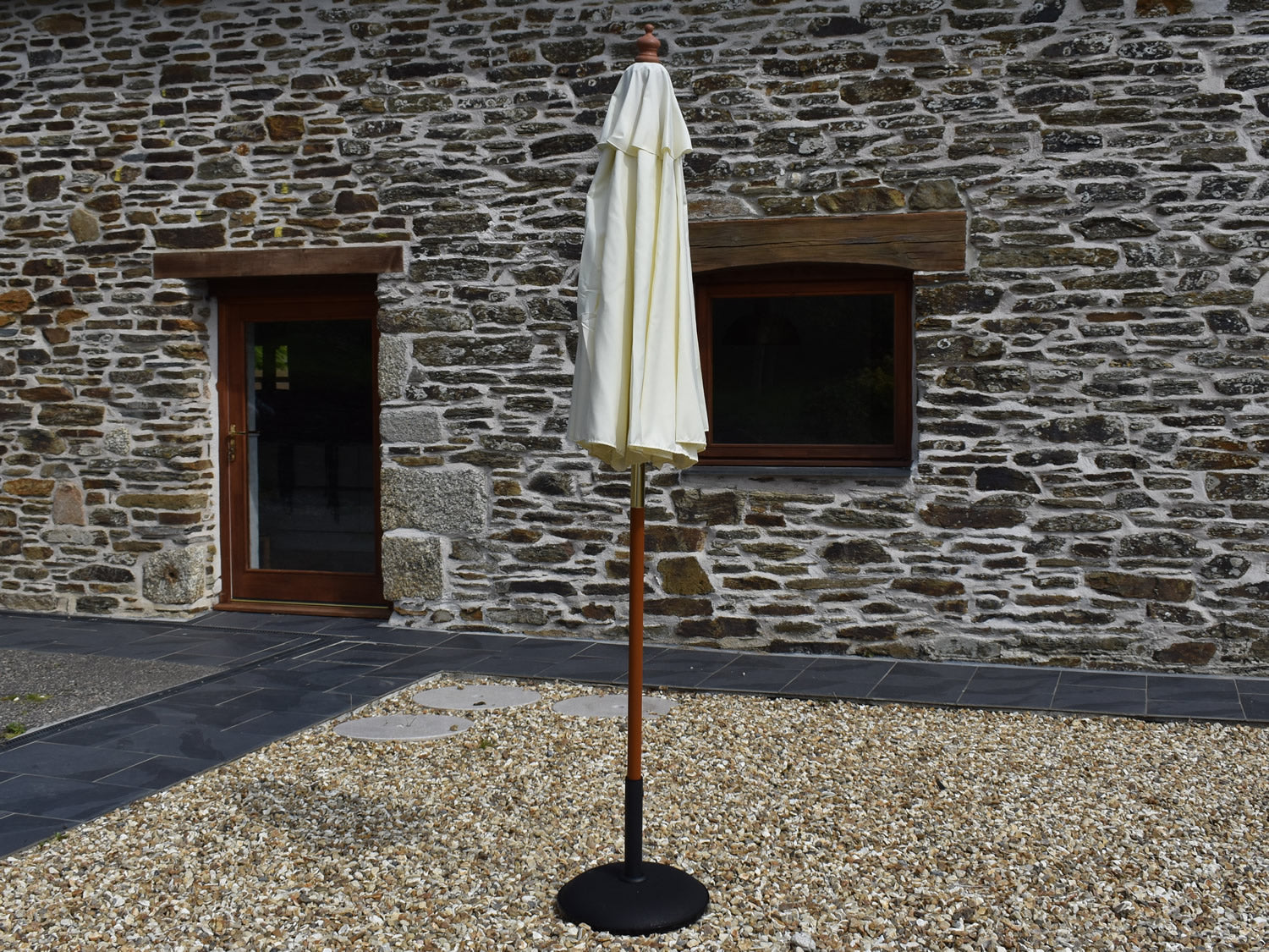 2m Octagonal parasol closed Natural