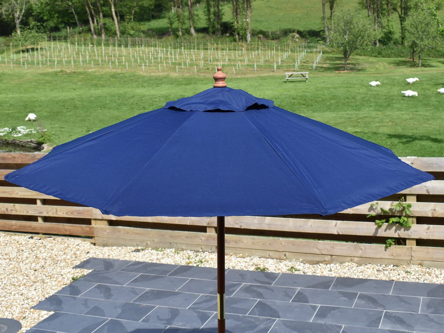 2m Octagonal parasol side view Blue