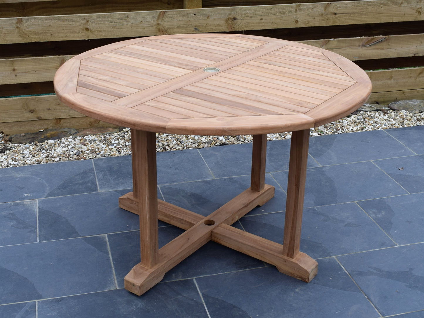 4 Seater Large Round Pedestal Teak Set with Newbury Stacking Armchairs