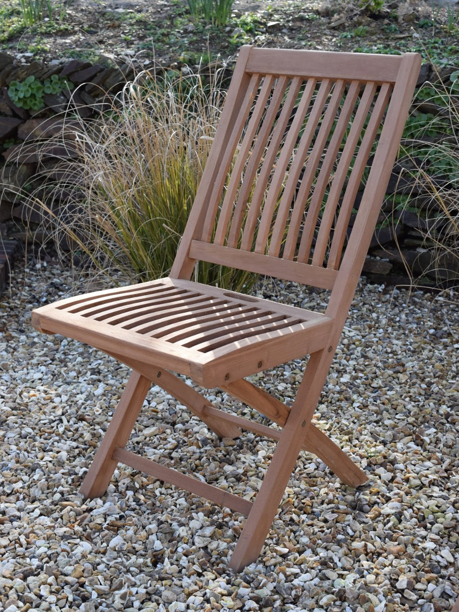 4 Seater Large Round Pedestal Teak Set with Folding Chairs and Armchairs