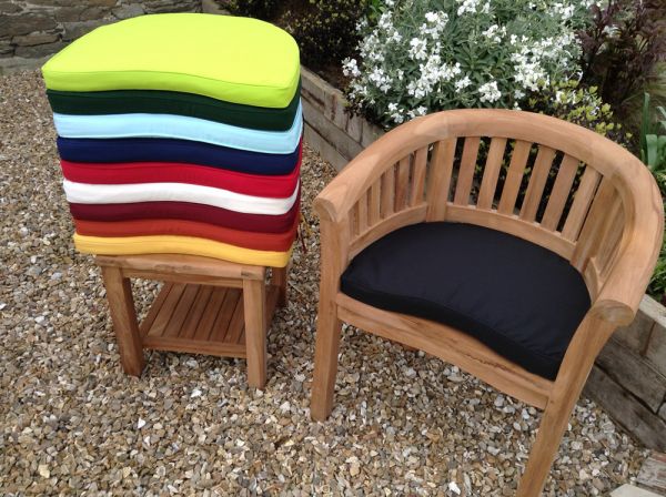 Classic Black colour outdoor cushion for curved San Francisco style garden armchair